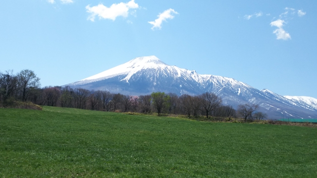 岩手山が今シーズン初冠雪！